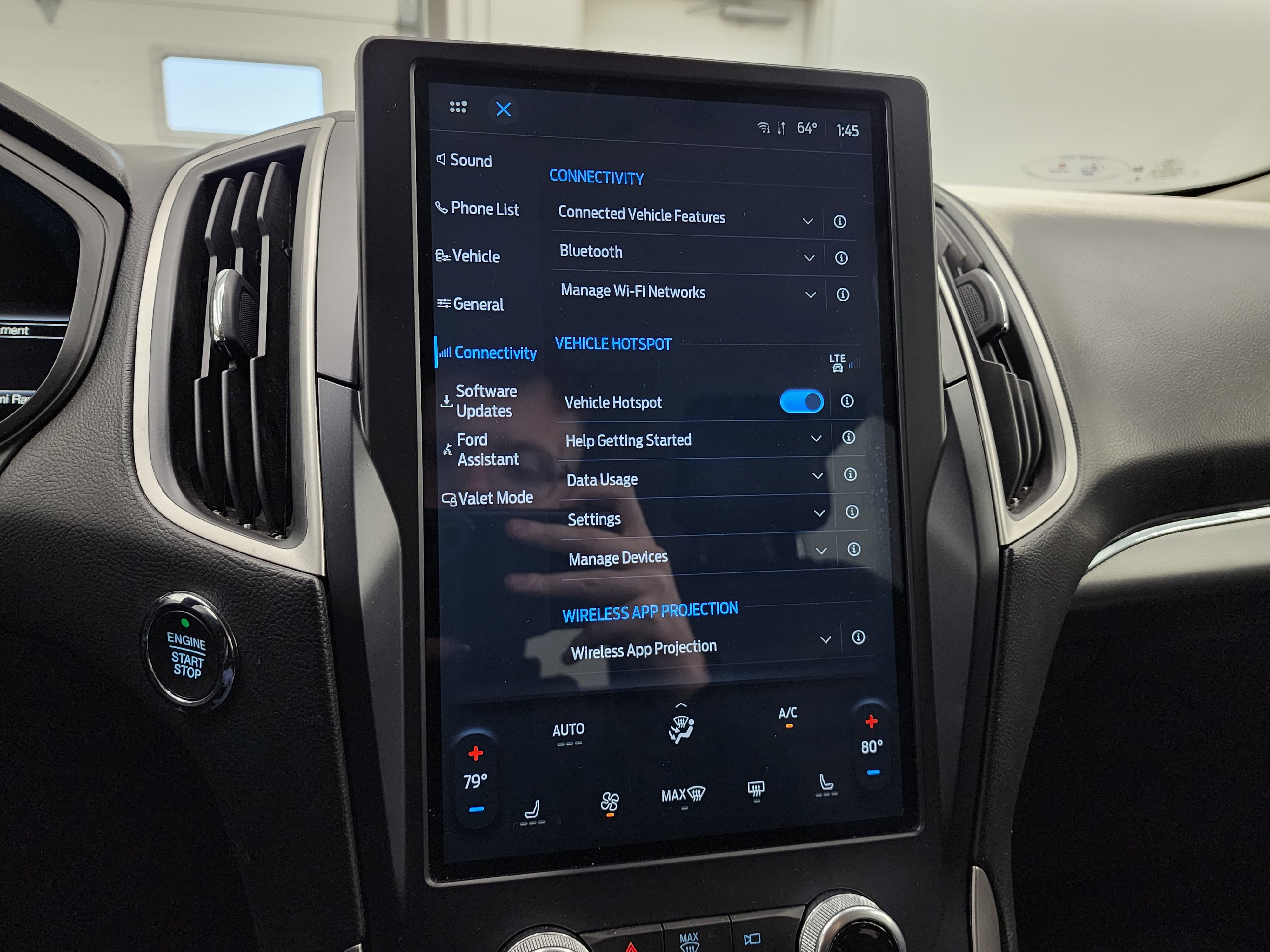 Used 2022 Ford Edge SEL image 47