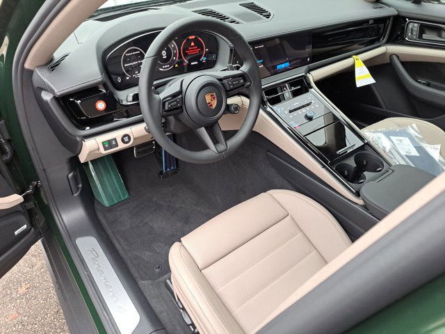 New 2026 Porsche Panamera 4 image 4