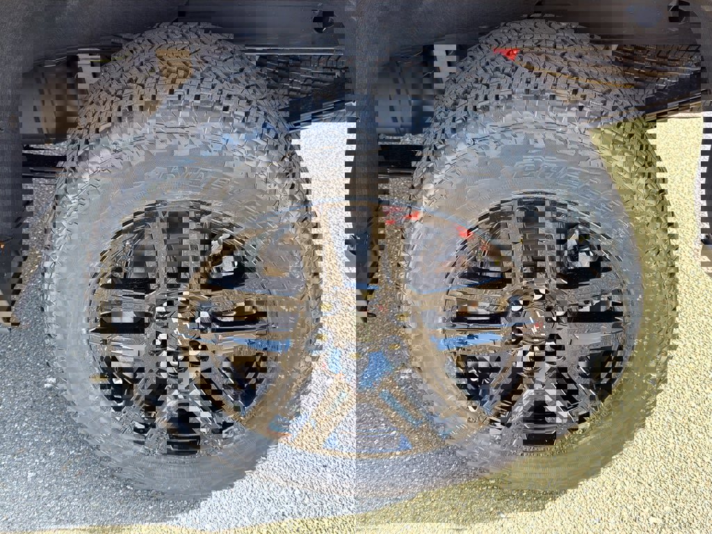 New 2026 Chevrolet Silverado 1500 Custom Trail Boss w/ LPO, Dark Essentials Package image 27