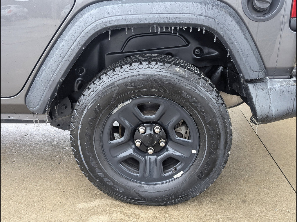 Used 2019 Jeep Wrangler Unlimited Sport image 13