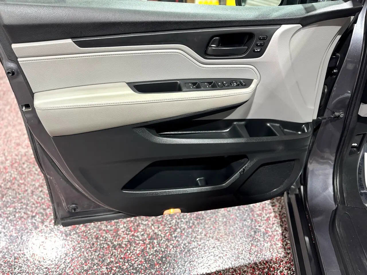 Used 2018 Honda Odyssey EX-L image 9