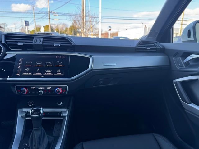 Certified 2025 Audi Q3 2.0T Premium w/ Convenience Package image 65