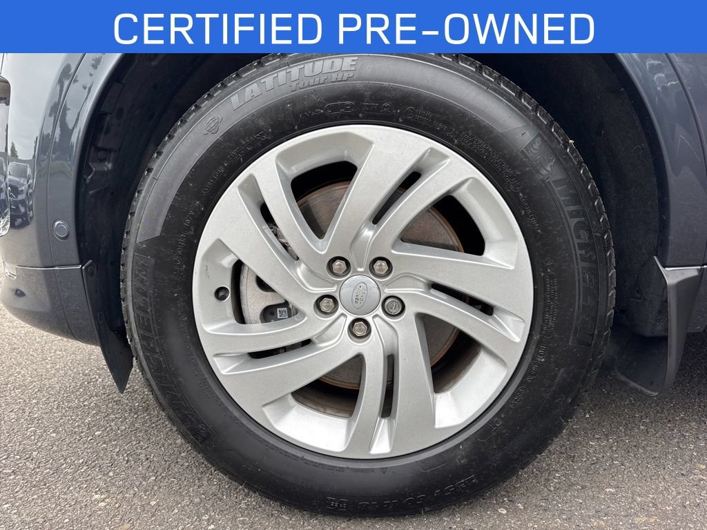 Certified 2025 Land Rover Discovery Sport S AWD/4WD image 28