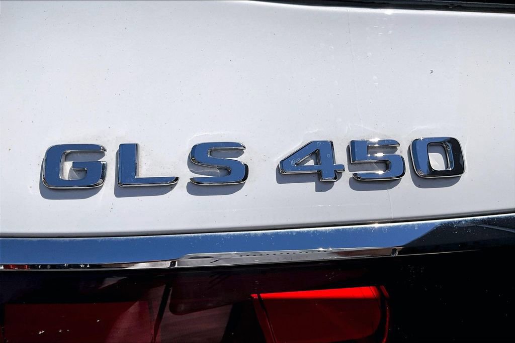 Certified 2025 Mercedes-Benz GLS 450 4MATIC image 33