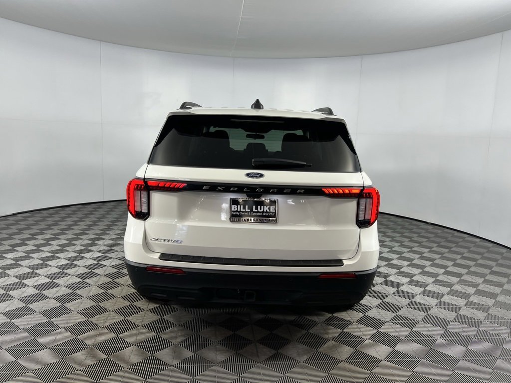 Used 2025 Ford Explorer Active image 7
