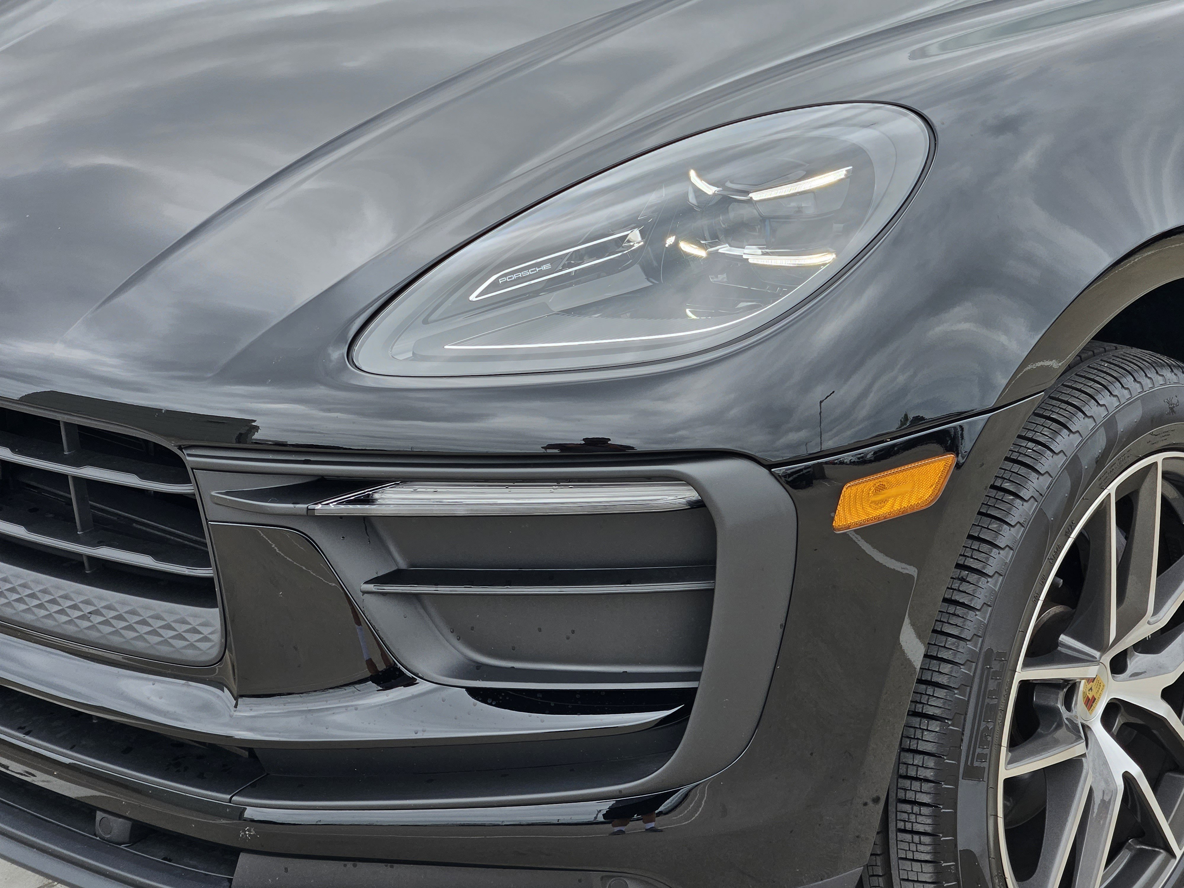 Certified 2026 Porsche Macan image 12