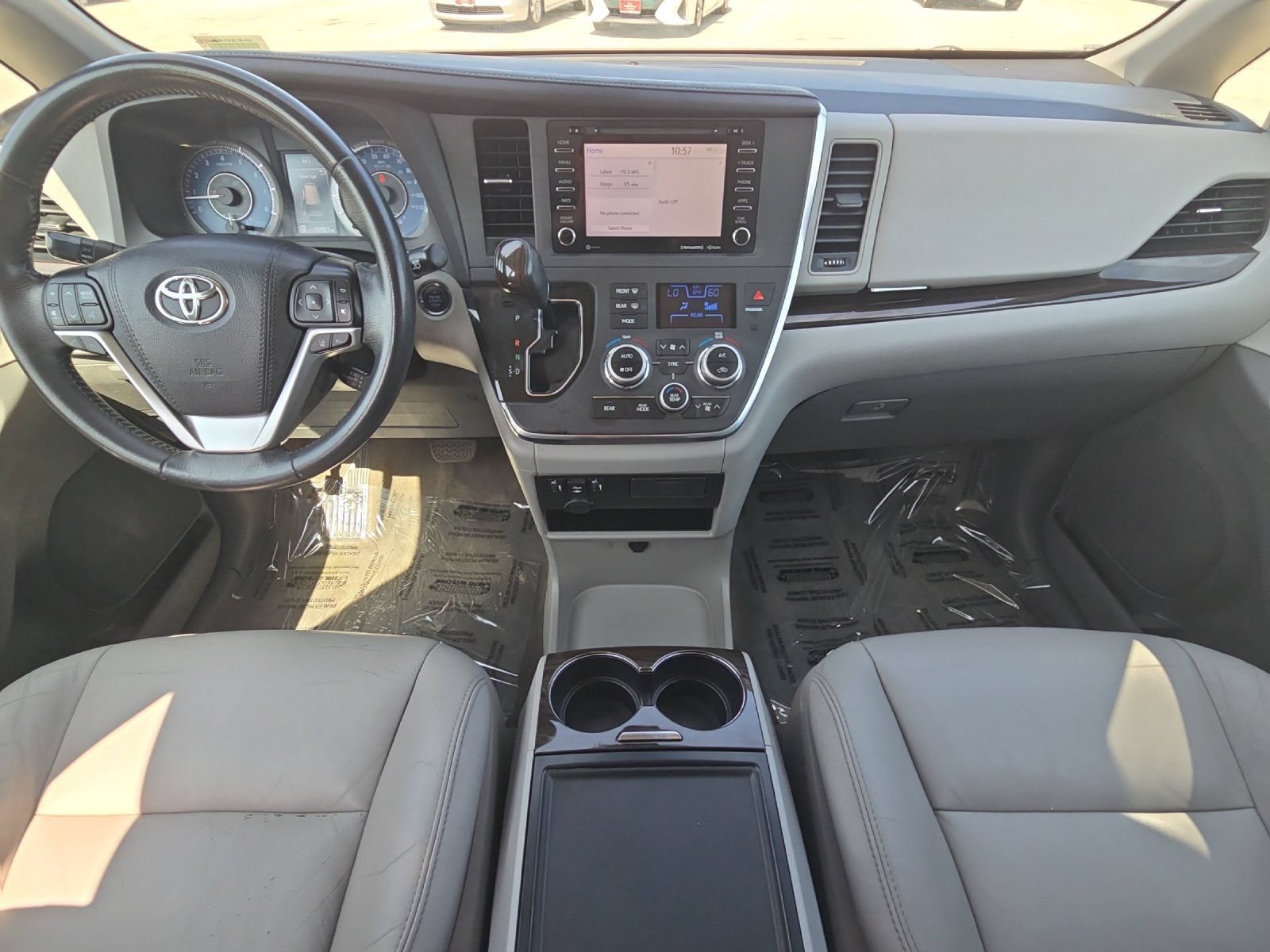 Used 2018 Toyota Sienna XLE FWD image 12
