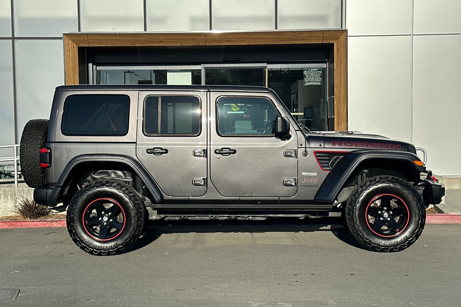 Used 2020 Jeep Wrangler Unlimited Rubicon w/ Quick Order Package 28Y Recon image 8