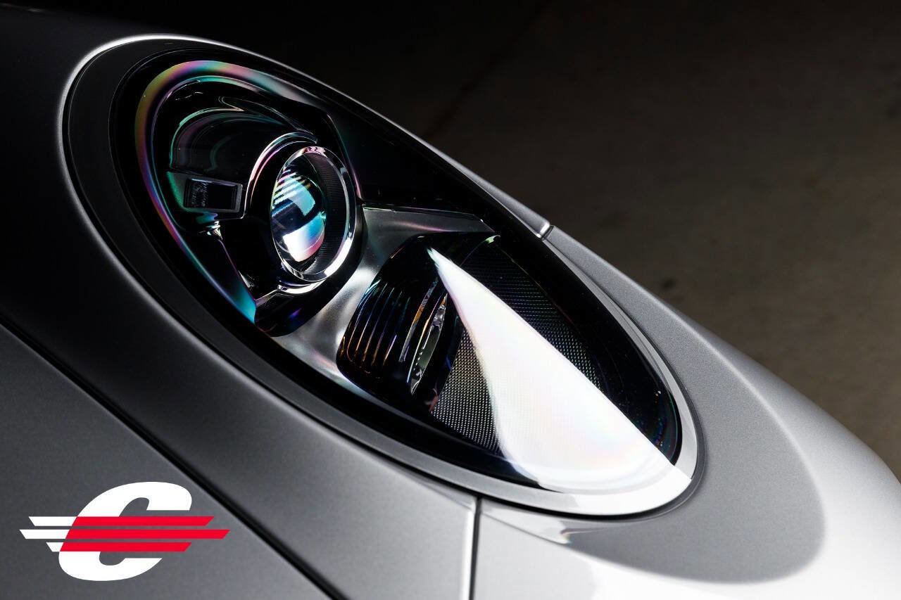 Used 2018 Porsche 911 Carrera image 11