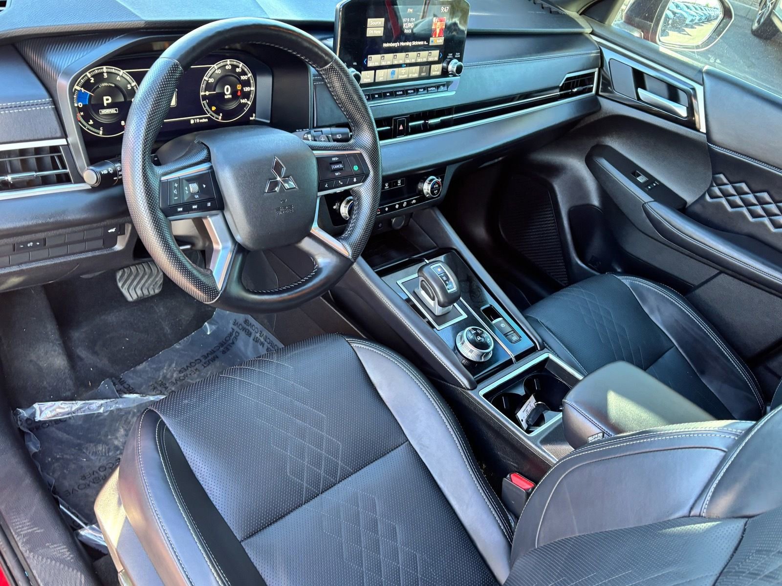 Used 2024 Mitsubishi Outlander SEL image 18