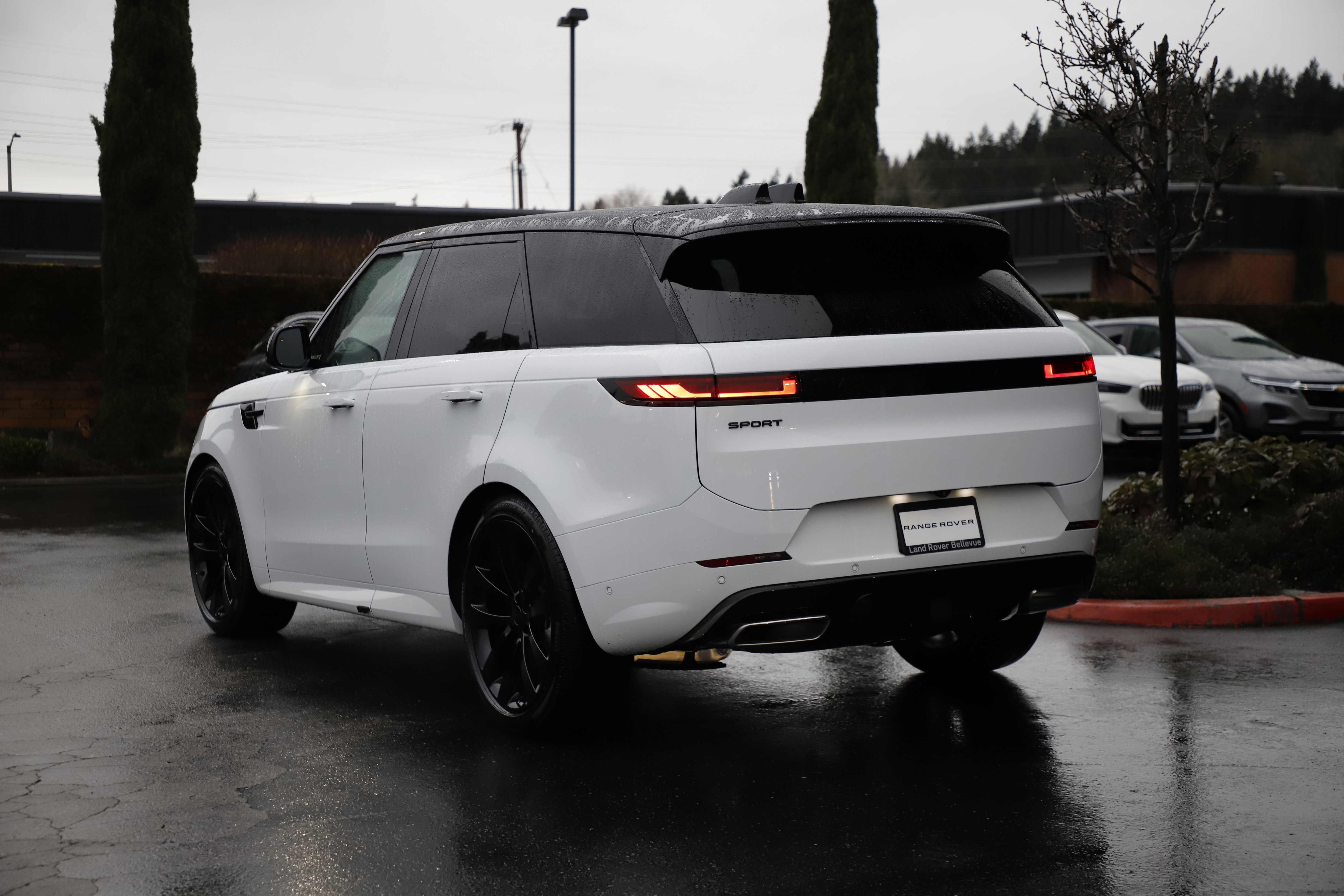 New 2026 Land Rover Range Rover Sport Dynamic SE image 8