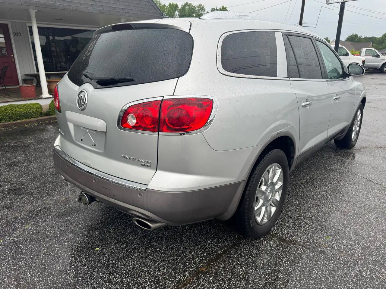 Used 2011 Buick Enclave CXL AWD/4WD image 8