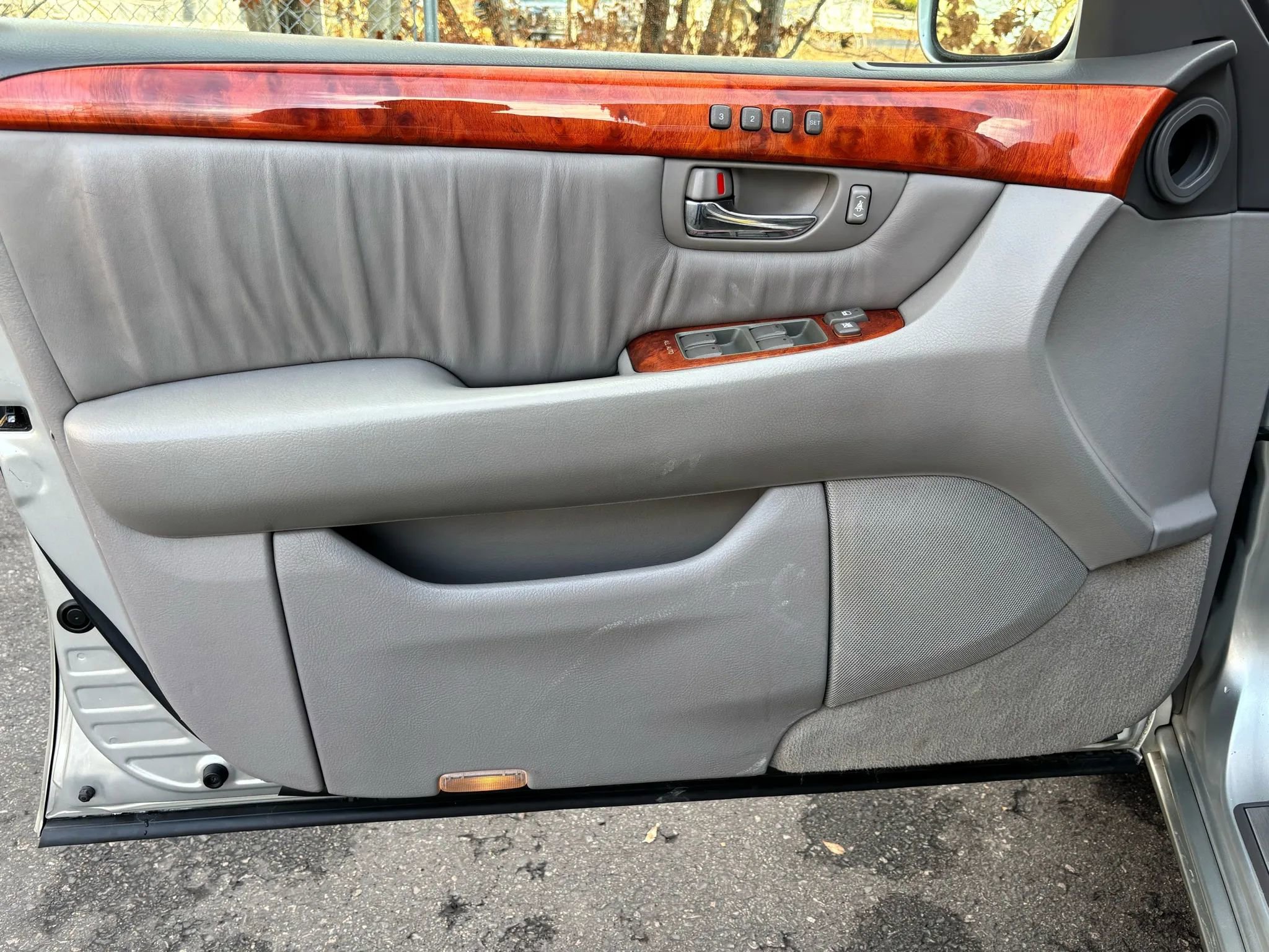 Used 2003 Lexus LS 430 image 12
