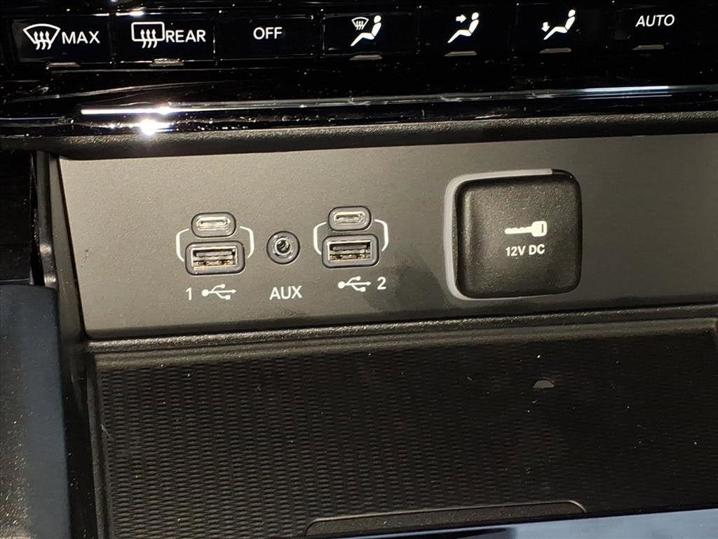 New 2025 Jeep Grand Cherokee Laredo X w/ Luxury Tech Group I image 11