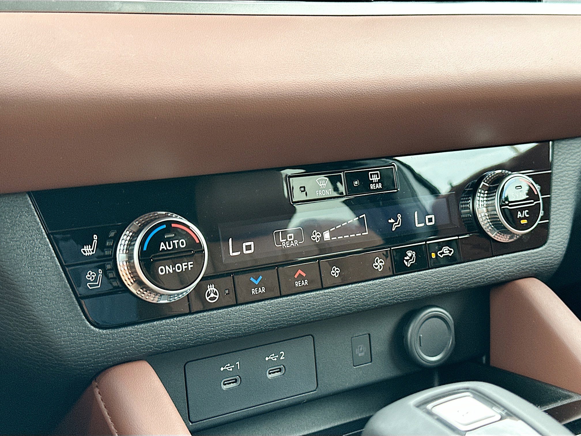 New 2025 Mitsubishi Outlander SEL image 11