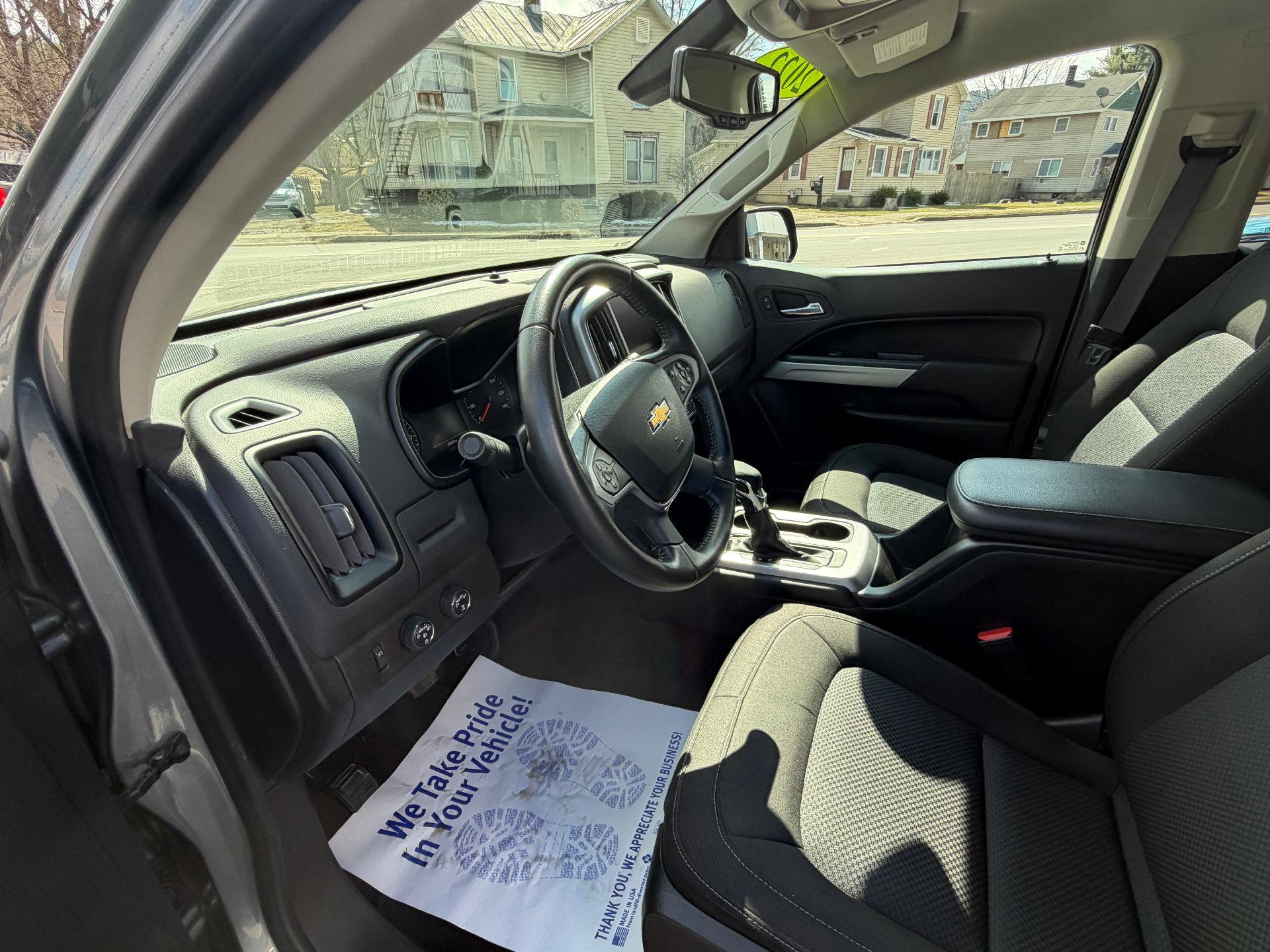 Used 2022 Chevrolet Colorado LT w/ LT Convenience Package image 22