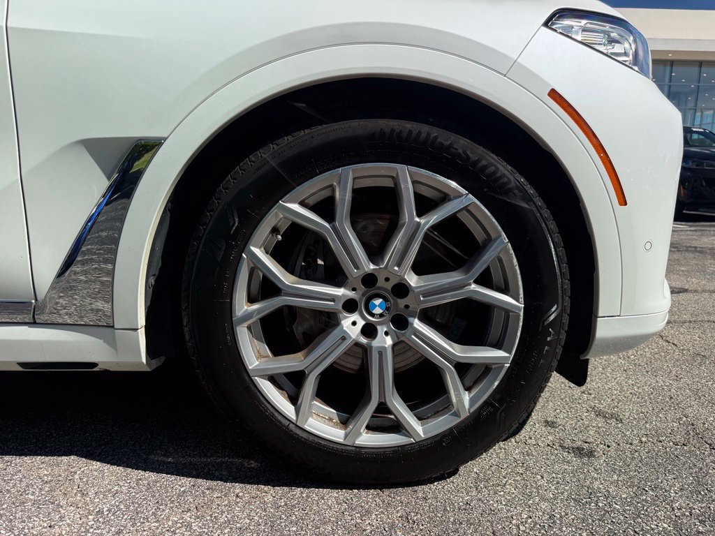 Used 2022 BMW X7 xDrive40i w/ Premium Package AWD/4WD image 29