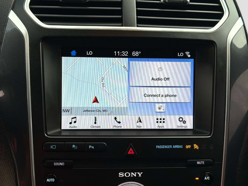 Used 2019 Ford Explorer Limited w/ Ford Safe & Smart Package AWD/4WD image 24