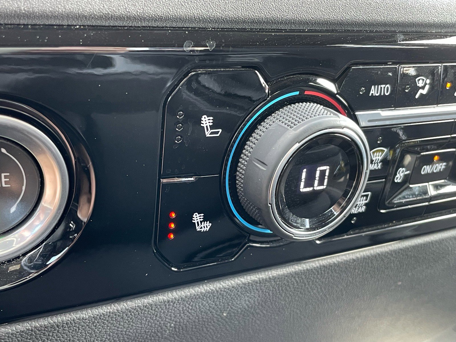 Used 2022 Chevrolet Silverado 1500 LT w/ Protection Package image 11