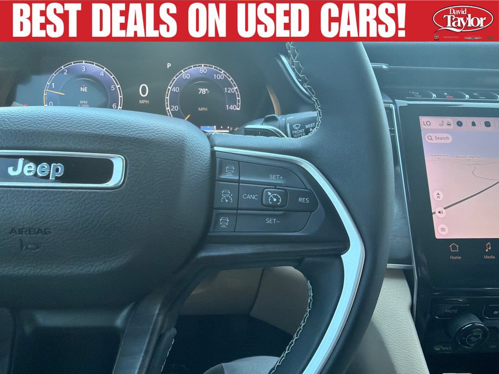 Used 2023 Jeep Grand Cherokee Limited AWD/4WD image 17