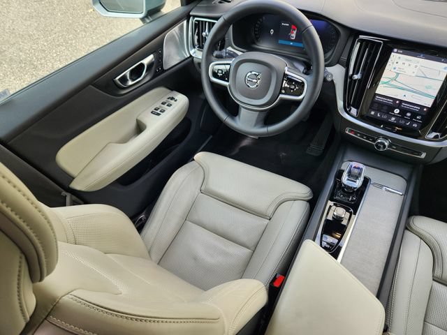 Certified 2025 Volvo V60 B5 Cross Country Ultra AWD/4WD image 11