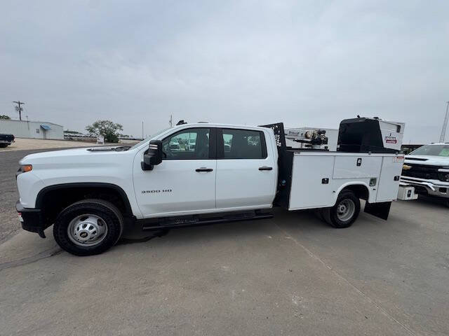 Used 2023 Chevrolet Silverado 3500 W/T w/ WT Fleet Convenience Package AWD/4WD image 4