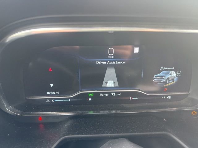 Used 2022 Chevrolet Suburban Z71 image 3