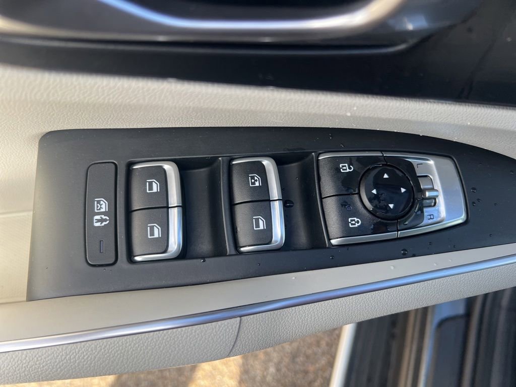 Certified 2023 Kia Sorento S image 47