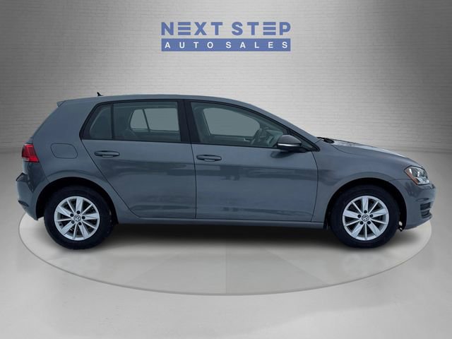 Used 2017 Volkswagen Golf S FWD image 9