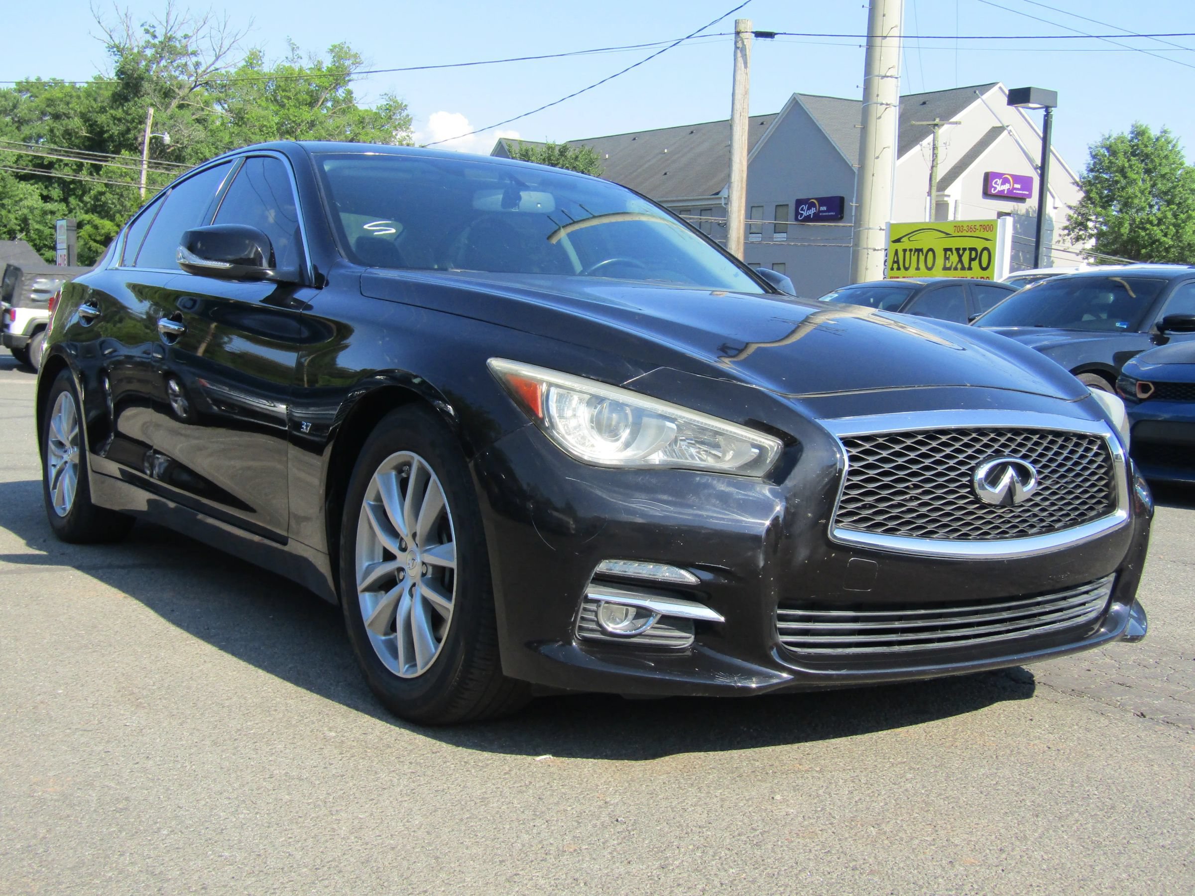Used 2014 INFINITI Q50 Premium w/ All Weather Package RWD image 1