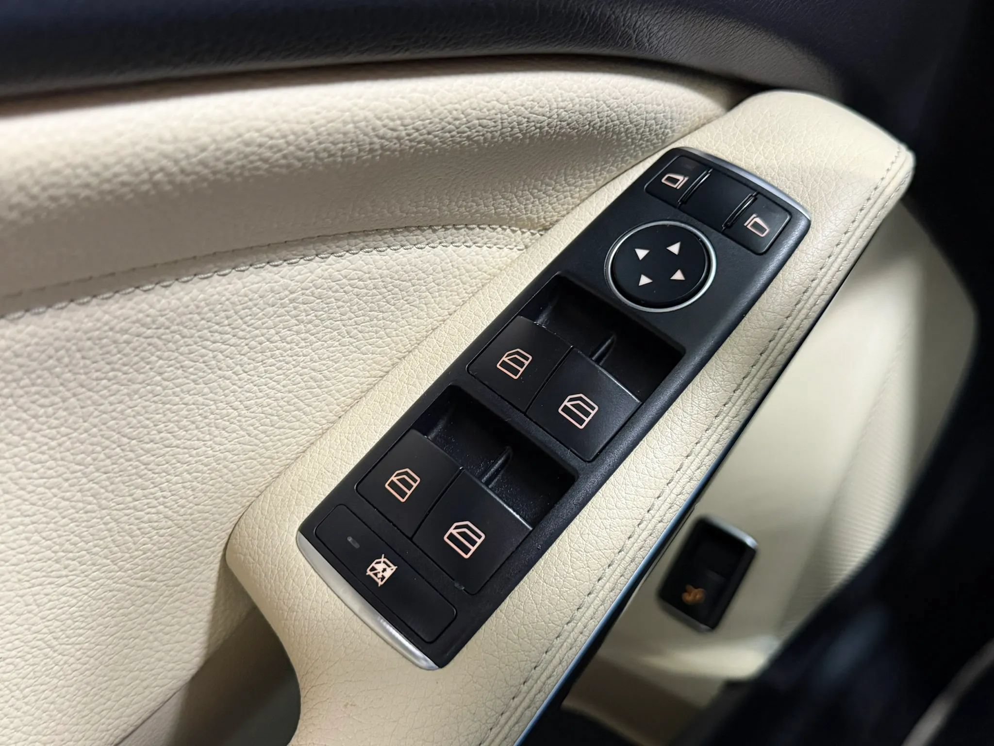 Used 2019 Mercedes-Benz GLA 250 image 26