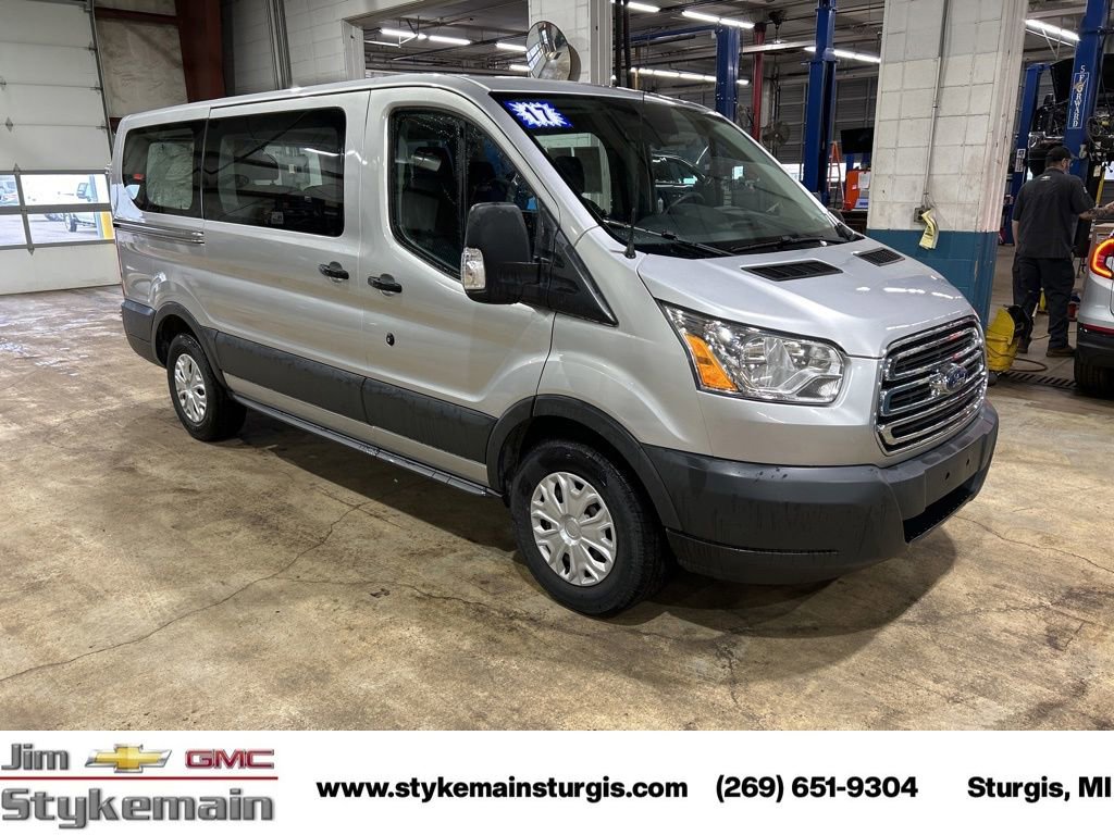 Used 2017 Ford Transit 150 XLT RWD image 11