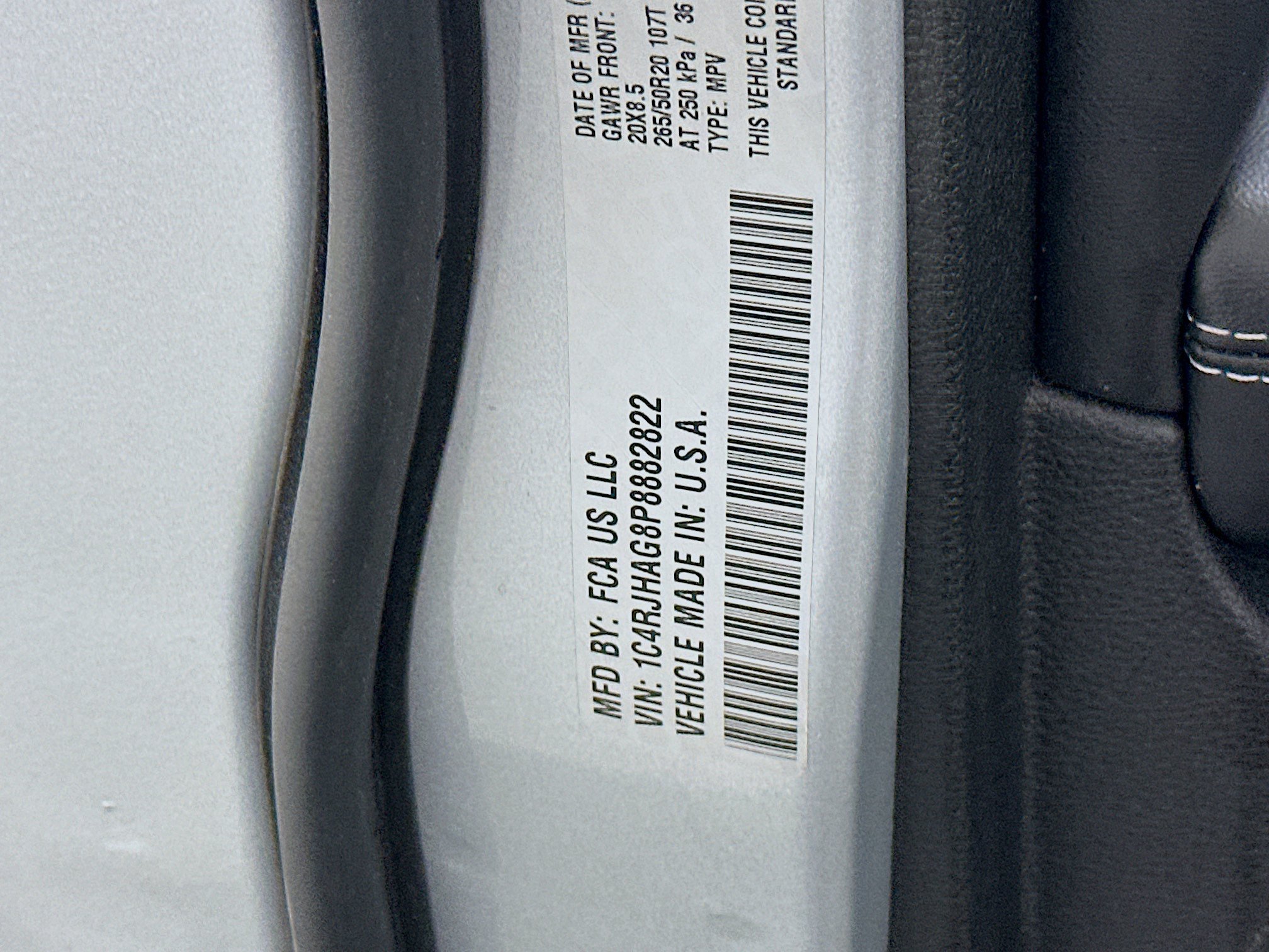Used 2023 Jeep Grand Cherokee Altitude AWD/4WD image 12