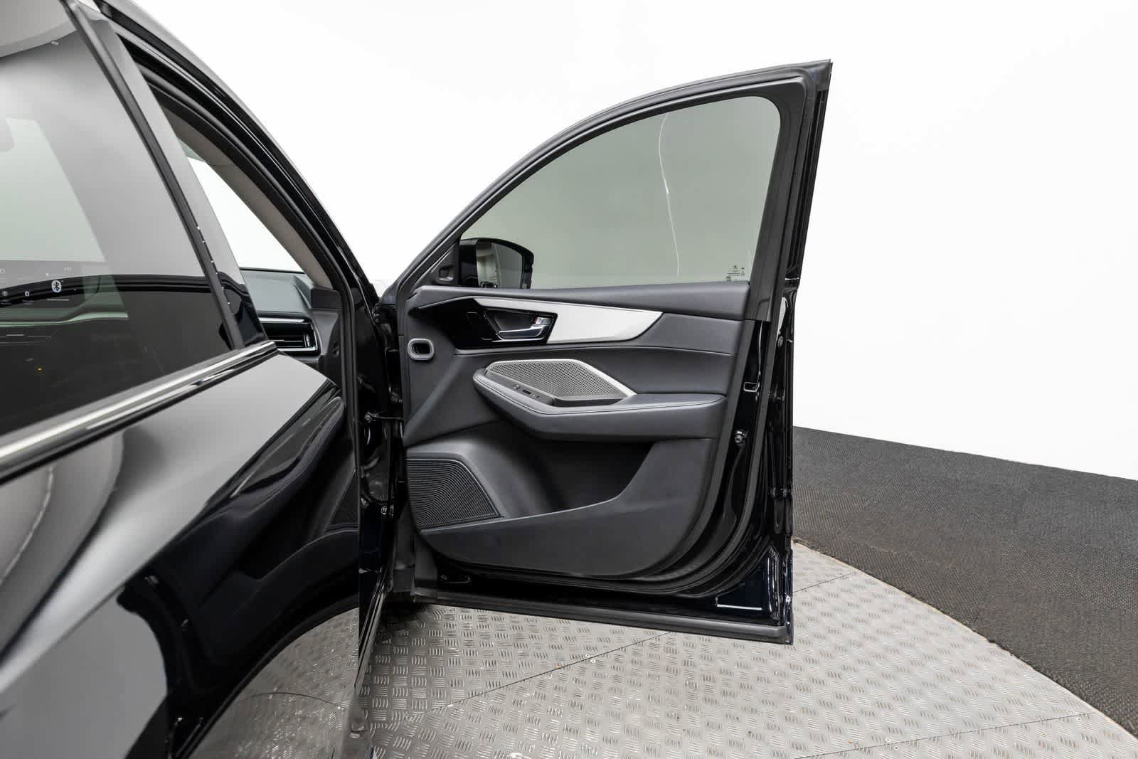 Used 2023 Acura MDX SH-AWD image 49