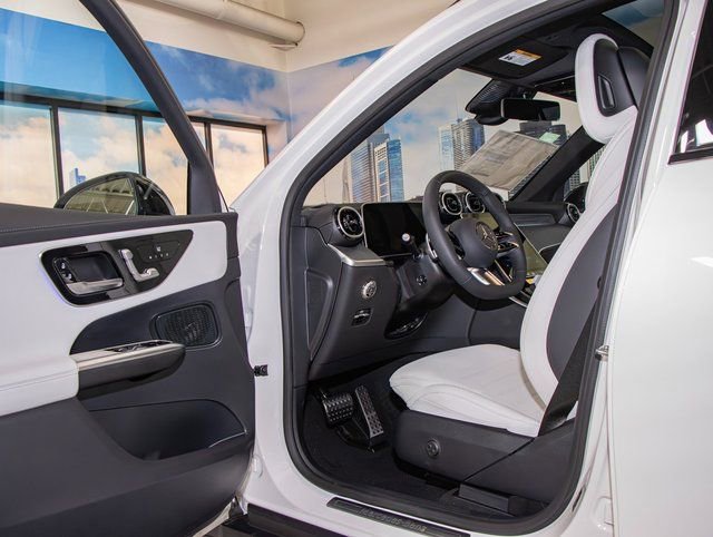 Certified 2026 Mercedes-Benz GLC 350e 4MATIC image 13