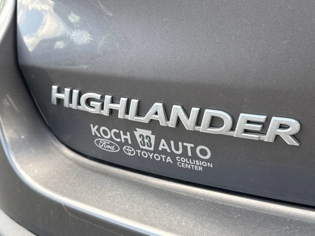Used 2019 Toyota Highlander Plus AWD/4WD image 17