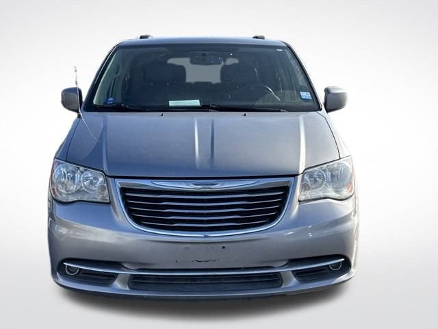 Used 2016 Chrysler Town & Country Touring image 9