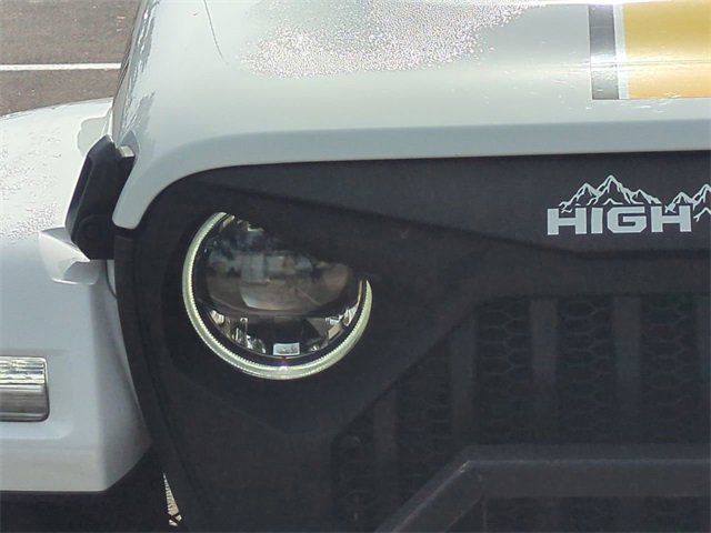 Used 2023 Jeep Gladiator Overland image 10