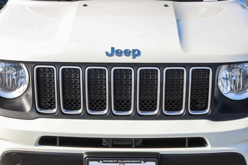 Used 2023 Jeep Renegade Latitude AWD/4WD image 6