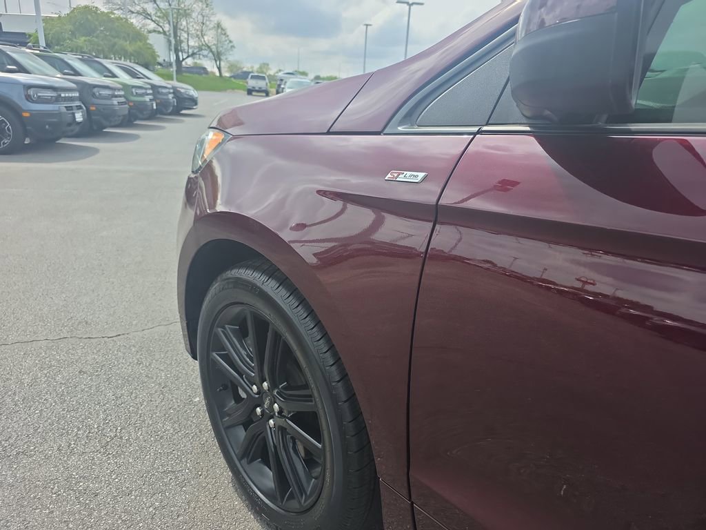 Certified 2021 Ford Edge ST-Line AWD/4WD image 15