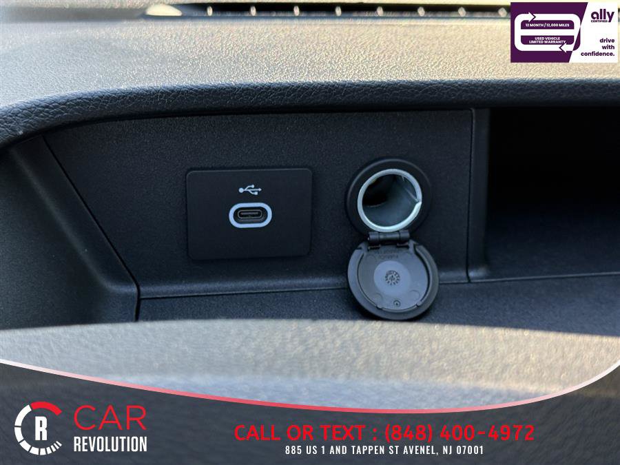 Used 2025 Ford Transit 250 148 High Roof AWD image 21