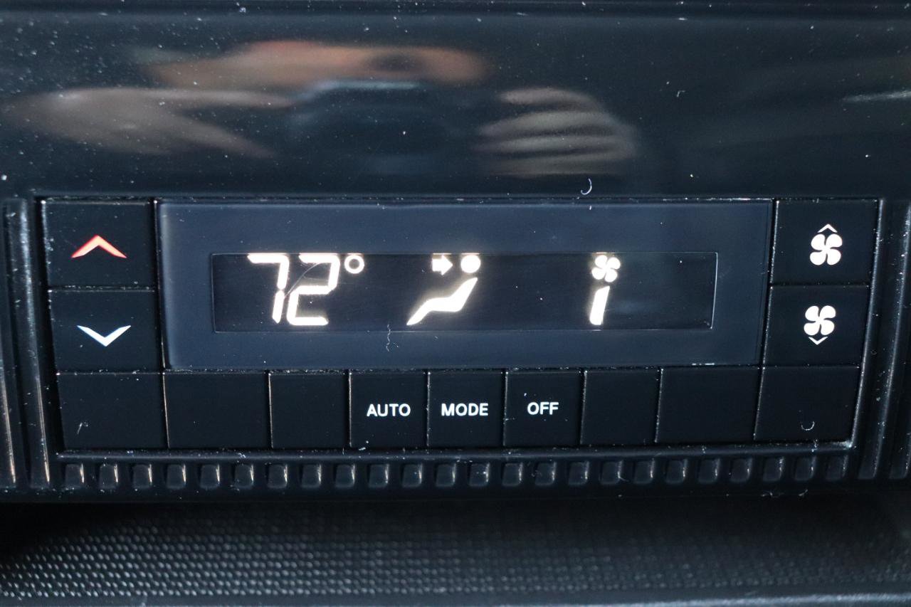 Used 2023 Jeep Wagoneer L Series II image 23