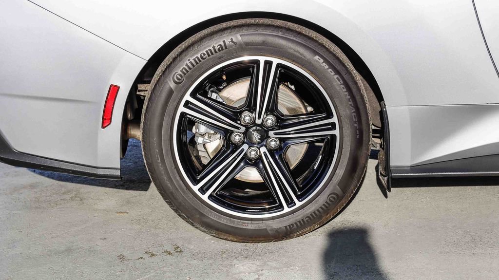 Used 2025 Ford Mustang Premium RWD image 12
