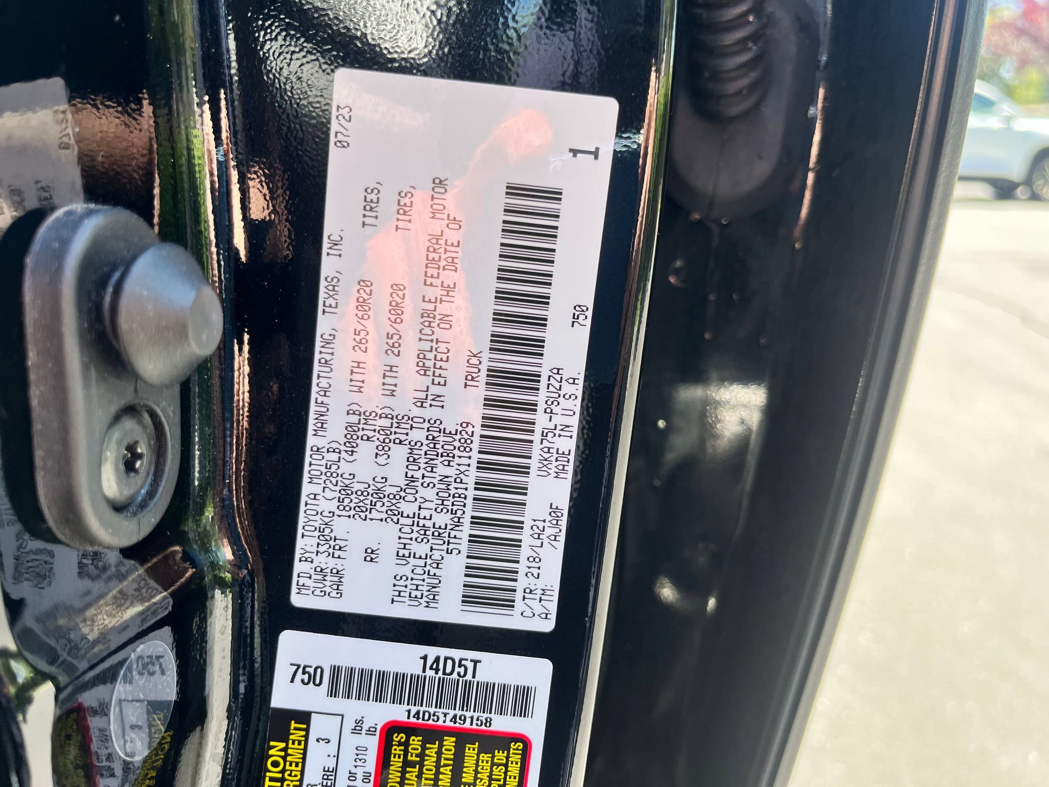 Used 2023 Toyota Tundra Platinum AWD/4WD image 34