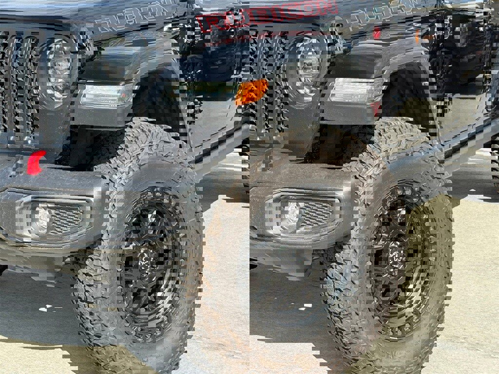 Used 2023 Jeep Wrangler Unlimited Rubicon w/ LED Lighting Group image 2