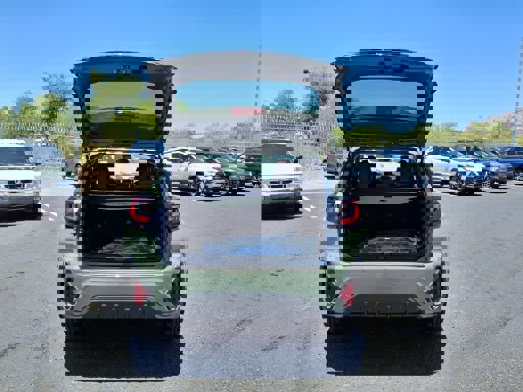 New 2025 Subaru Crosstrek 2.5i Limited w/ Popular Package #3A image 9