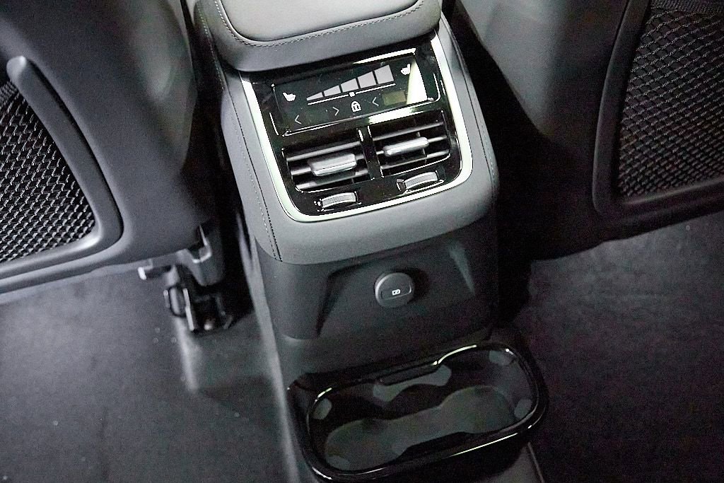 New 2026 Volvo XC90 T8 Plus w/ Protection Package image 23