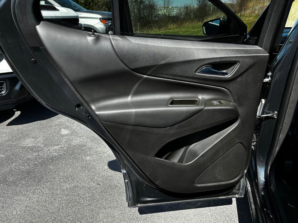 Used 2023 Chevrolet Equinox LT image 31