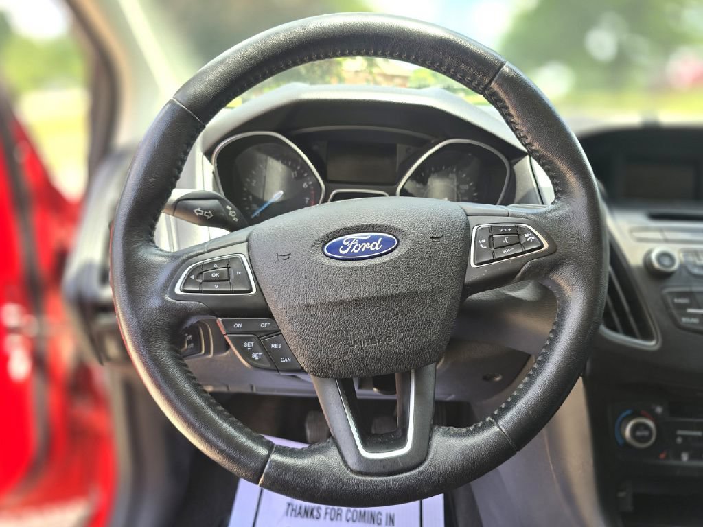 Used 2016 Ford Focus SE w/ SE Cold Weather Package FWD image 18