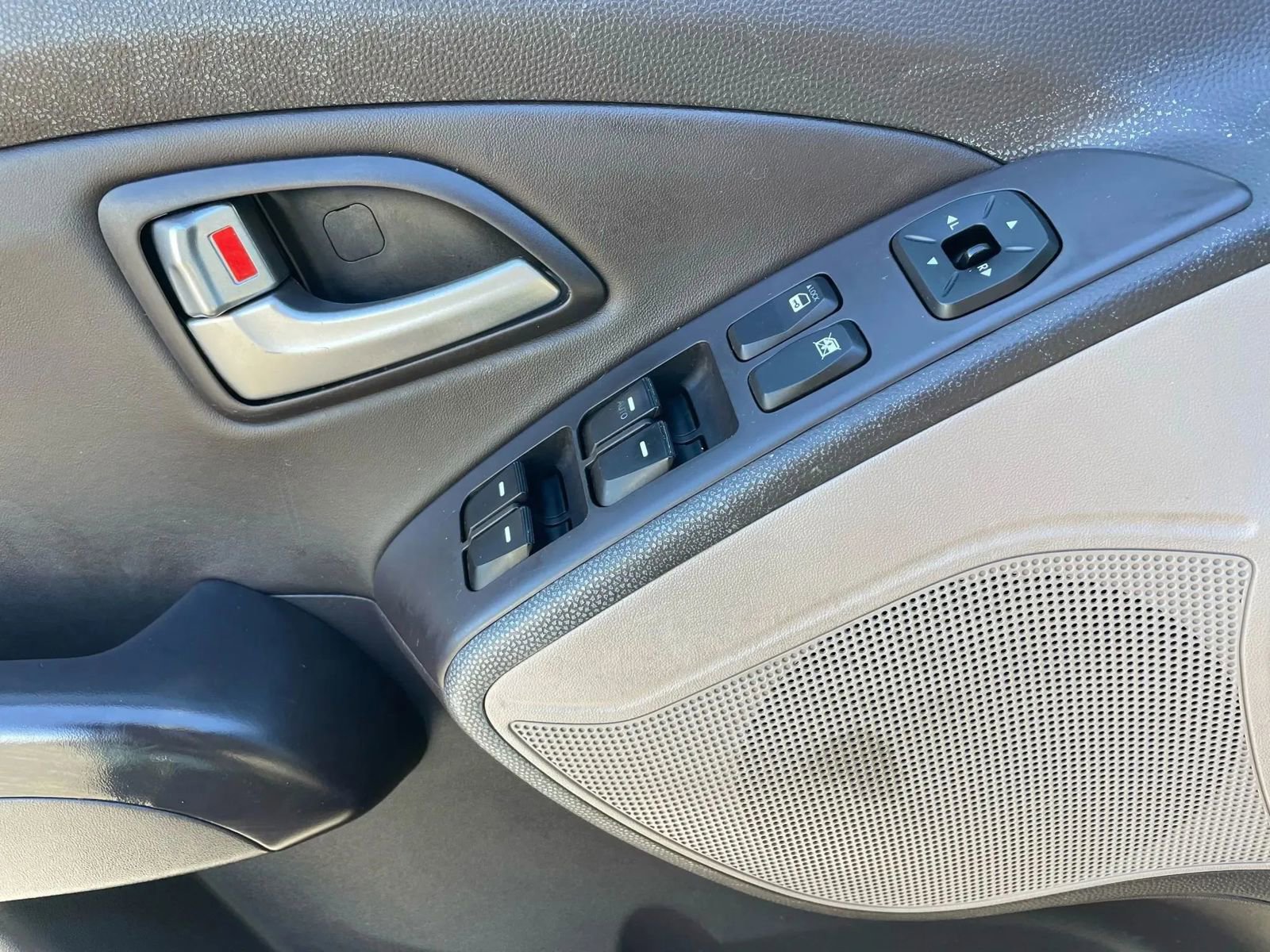 Used 2013 Hyundai Tucson GLS image 23